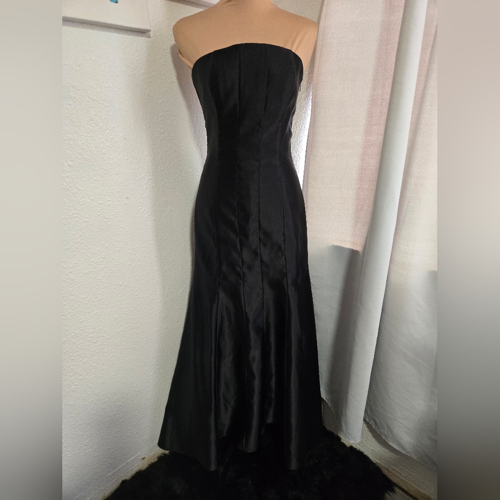 Jessica McClintock Elegant Black Strapless Gown - Picture 6 of 6